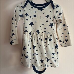 Hanna Anderson—Moon and Back —Cream Star-Print Long Sleeve Baby Dress Bodysuit